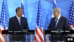 El primer ministro israelí, Benjamín Netanyahu (d), junto al presidente de la Cámara de Representantes, el republicano John Boehner. Foto de archivo. 