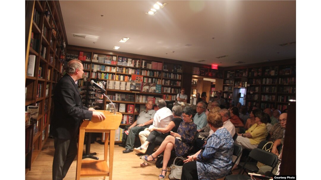 Presentación de Rafael Rojas, Miami, 2015. Foto: Luis Felipe Rojas.