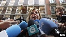 Consuelo Ordóñez, portavoz del Colectivo de Víctimas del Terrorismo del País Vasco (Covite) y hermana del concejal del Partido Popular vasco Gregorio Ordóñez, asesinado por ETA, atiende a los medios de comunicación. 