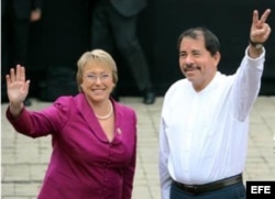Michelle Bachelet recibe en 2007 en el Palacio de la Moneda al gobernante nicaragüense Daniel Ortega.