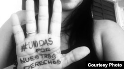 Marthadela Tamayo en la campaña por el cese de la violencia de género /Cortesía de la activista