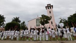 Alrededor de 70 Damas de Blanco asistieron a misa en Santa Rita