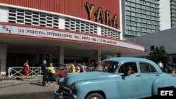 Vista general del cine Yara, en La Habana. 
