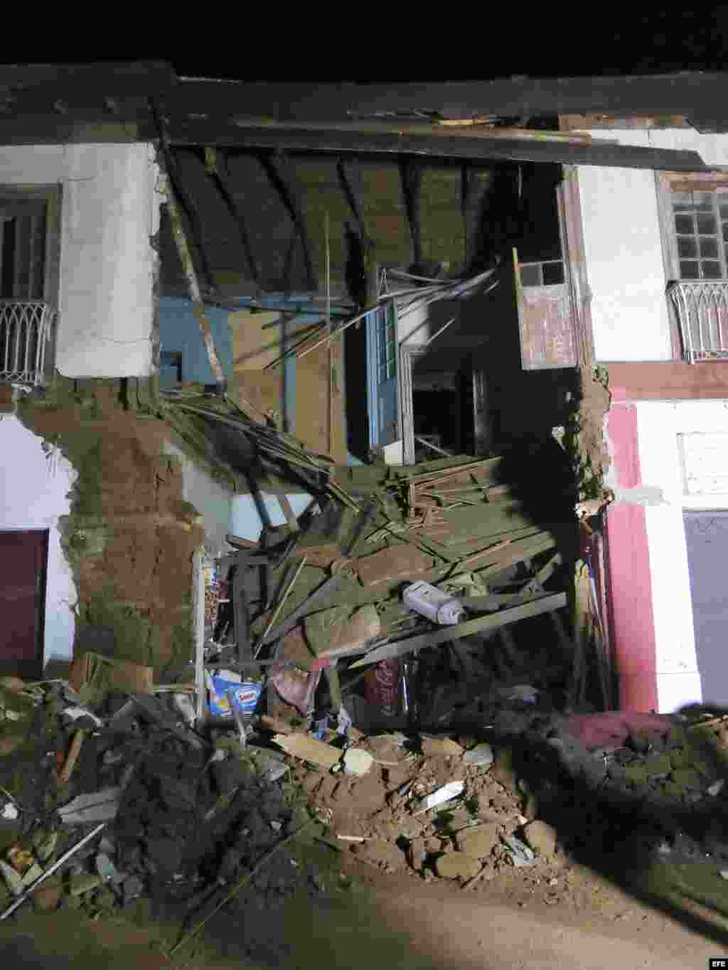 Vista de una vivienda destruída tras el terremoto de 8,3 en la escala de Richter, en la ciudad de Illapel, al norte de Santiago de Chile.