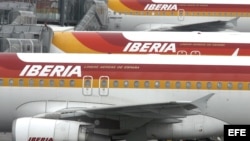 Vista de varios aviones de Iberia en el aeropuerto Madrid-Barajas. 