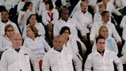 Presionan a familiares de médicos en Brasil para su regreso a Cuba