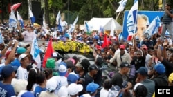 Candidato opositor, Luis Abidaner, cierra su campaña política con una concentración en Santo Domingo