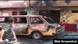 Imagen de auto que se incendió en una céntrica calle de Santa Clara