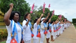 Noventa Damas de Blanco asisten a Santa Rita 
