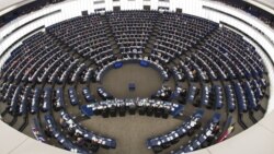 El pleno del Parlamento europeo aprobó una resolución que expresa su gran preocupación por el nuevo proyecto de Constitución y criticó la situación de derechos humanos en la isla