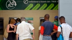 "Estas medidas meten miedo", cubanos reaccionan al anuncio de la bancarización