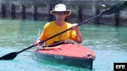 El atleta estadounidense con limitaciones visuales Peter Crowley