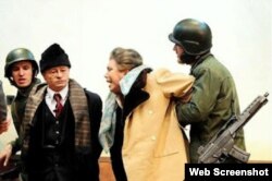 Ceaucescu y su mujer, Elena, vicepresidenta del Gobierno, en el momento de su detención.