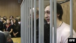 El exbailarín de Bolshói Pável Dmitrichenko, en la celda de los acusados en el Tribunal Meshanski de Moscú, Rusia. 