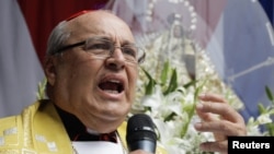 El diario subraya que el cardenal Ortega dio una misa por el dictador venezolano Hugo Chávez y ninguna por los disidentes muertos. .