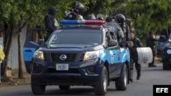 Policía ataca protesta contra el presidente Daniel Ortega en Nicaragua