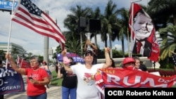 Exiliados cubanos, venezolanos y nicaragüenses apoyan a Trump en visita al sur de Florida