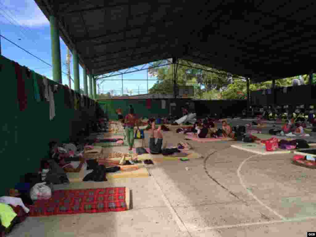 Refugiado para los cubanos varados en Costa Rica.