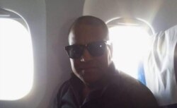 El opositor Daniel Llorente denunció que fue obligado por las autoridades cubanas a bandonar el país y embarcarse en un avión a Guyana. (Twitter).