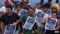 Disidentes rinden homenaje en Cuba a víctimas del remolcador "13 de Marzo"