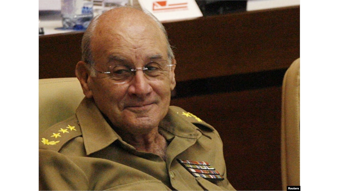 El ministro del Interior, general de Cuerpo de Ejército, Abelardo Colomé Ibarra.
