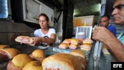 Cafetería de cuentapropistas en Cuba.