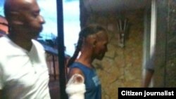 Reporta Cuba. Nilo GIbert (d) en el hospital, en compañía de Guillermo Fariñas.