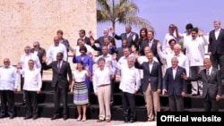 Foto de familia de la sexta Cumbre de las Américas en Cartagena 2012 ¿Estará Raúl Castro en la de Panamá 2015?