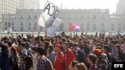 Estudiantes chilenos vuelven a la calle a manifestarse