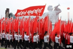 Corea del Norte ha celebrado hoy un espectacular desfile de masas en Pyongyang (2016).