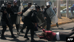Imagen de la violenta represión que durante meses sufre el pueblo de Nicaragüa