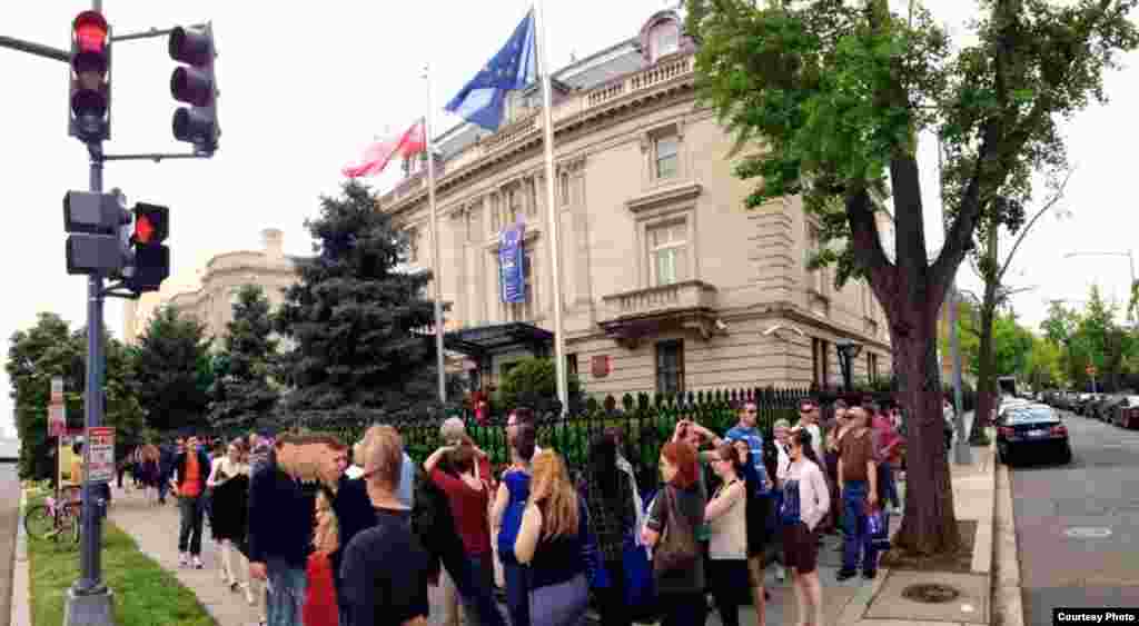 Celebración en la embajada de Polonia por la entrada a la UE.