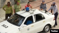 Operativo policial en Lawton, La Habana, frente a la sede de las Damas de Blanco. (Foto: @jangelmoya)