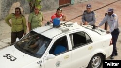Operativo policial en Lawton, La Habana, frente a la sede de las Damas de Blanco. (Foto Archivo: @jangelmoya)