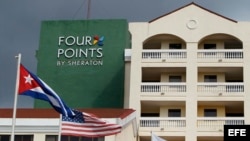 Fotografía del exterior del hotel "Four Points by Sheraton", en La Habana. Ubicado en la barriada de Miramar, el hasta hoy "Hotel Quinta Avenida" forma parte del contrato firmado entre la empresa estadounidense Starwood.