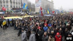 En la Plaza Independencia en Kiev, protestando por la renuncia al acuerdo de Ukrania con la UE.