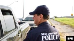 Fotografía de archivo de un agente de la Policía de Nueva Orleans. 