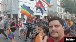Marcha convocada por el grupo independiente LGBT en La Habana. Fto Twitter. Camilo Condis @camilocondis