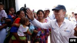 Santos advirtió hoy a las FARC que deben concentrarse en las negociaciones de paz porque "ya se agotó el tiempo". 