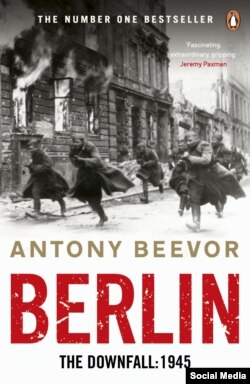 Libro Berlín: 1945 de Antony Beevor