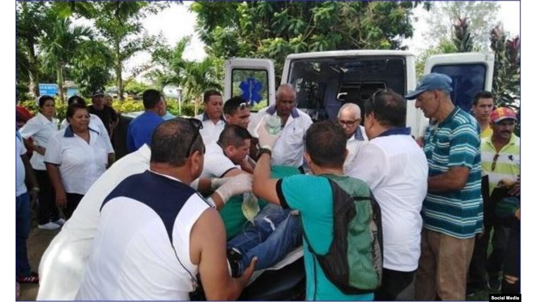 Los heridos graves fueron trasladados a los hospitales Celia Sánchez, en Manzanillo, y Carlos Manuel de Céspedes, en Bayamo. (Facebook)