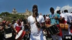 Participantes en la marcha contra la homofobia en La Habana