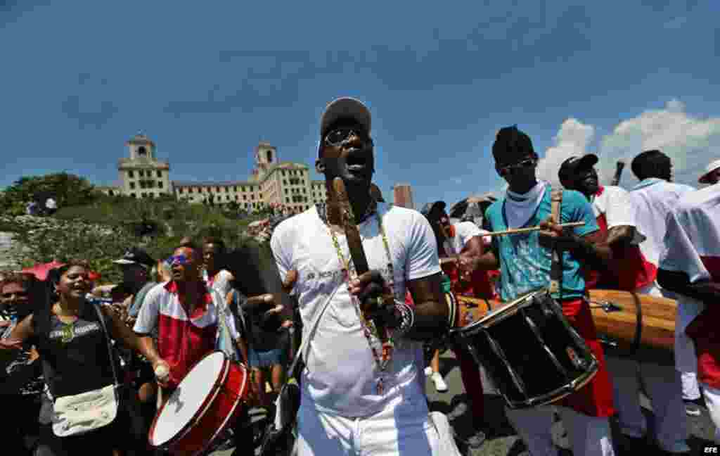 Participantes en la marcha contra la homofobia en La Habana