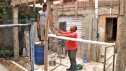 Cursos de Capacitación y ayuda en reconstrucción de viviendas en Santiago de Cuba