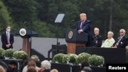 El Presidente Donald Trump en la ceremonia conmemorativa de las víctimas del 9/11.