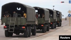 Camiones militares en el Paseo del Prado, el 15 de noviembre, día en que fue convocada la Marcha Cívica por el Cambio en Cuba. REUTERS/Alexandre Meneghini