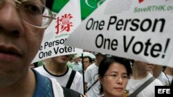 Archivo - Manifestantes toman las calles de Hong Kong, China. 2007.
