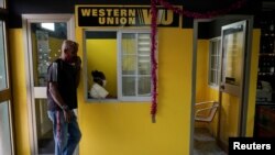Oficina de la Western Union en La Habana. REUTERS/Alexandre Meneghini