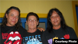 Manduley, Carlos Carnero y Dagoberto Pedraja, foto de José Hugo Fernández publicada originalmente en Cubanet.
