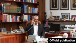Miguel Díaz-Canel en su despacho. El 24 de enero, en una conversación telefónica, Putin y Miguel Díaz-Canel expresaron su voluntad de profundizar “la cooperación estratégica” y “fortalecer las relaciones bilaterales”. Foto Presidencia de Cuba.